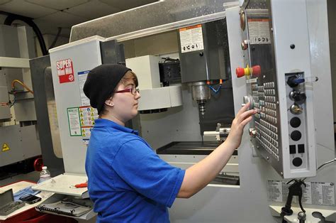 cnc machine technician school|cnc machine training schools near me.